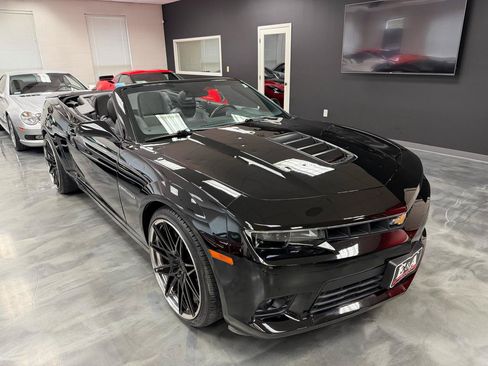 Used 2014 Chevrolet Camaro SS w/ RS Package RWD image 5