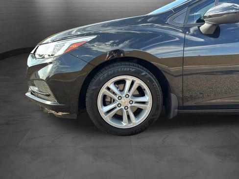 Used 2017 Chevrolet Cruze LS FWD image 21