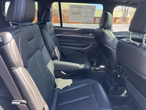 New 2025 Jeep Grand Cherokee L Limited w/ Trailer Tow Package AWD/4WD image 11