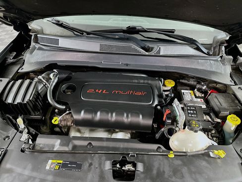 Used 2022 Jeep Compass Latitude w/ Sun and Sound Group image 33