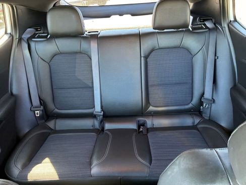 Used 2025 Buick Envista Preferred image 37