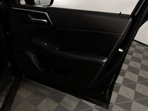 Used 2023 Mitsubishi Outlander SEL image 37