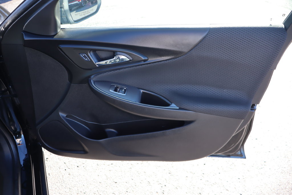 Used 2016 Chevrolet Malibu LT FWD image 25