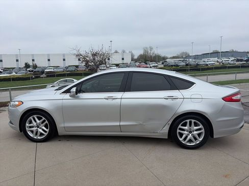 Used 2016 Ford Fusion SE image 5