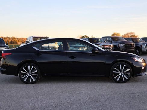 Used 2022 Nissan Altima 2.5 SR image 7