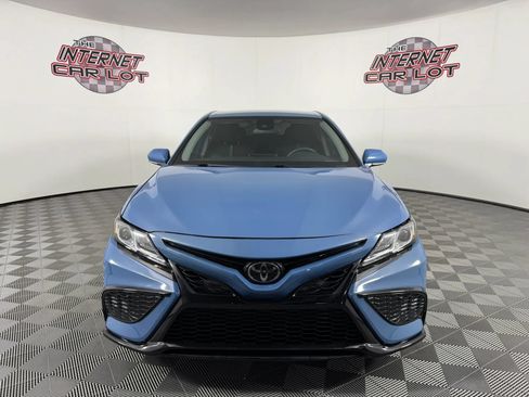 Used 2023 Toyota Camry SE FWD image 2