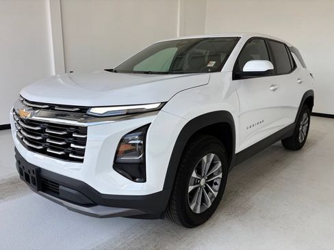 Used 2025 Chevrolet Equinox LT AWD/4WD image 15