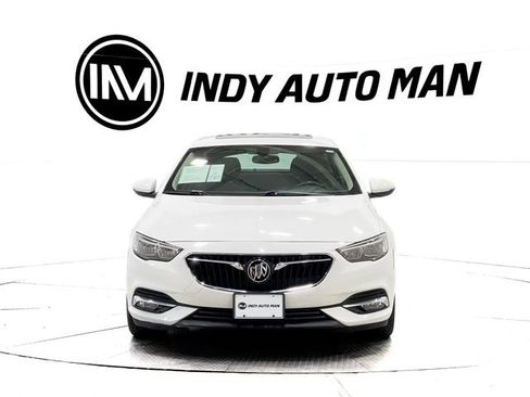 Used 2018 Buick Regal Preferred image 9