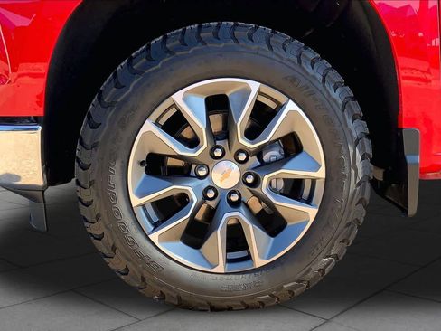 Used 2025 Chevrolet Silverado 1500 LT w/ Z71 Off-Road Package AWD/4WD image 11