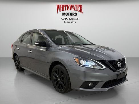 Used 2018 Nissan Sentra SR w/ SR Midnight Edition Package image 5