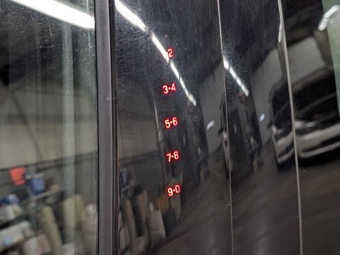 Used 2021 Ford Mustang Mach-E Premium image 4