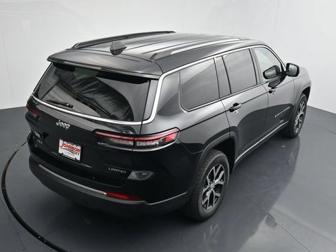 Used 2023 Jeep Grand Cherokee L Limited AWD/4WD image 29