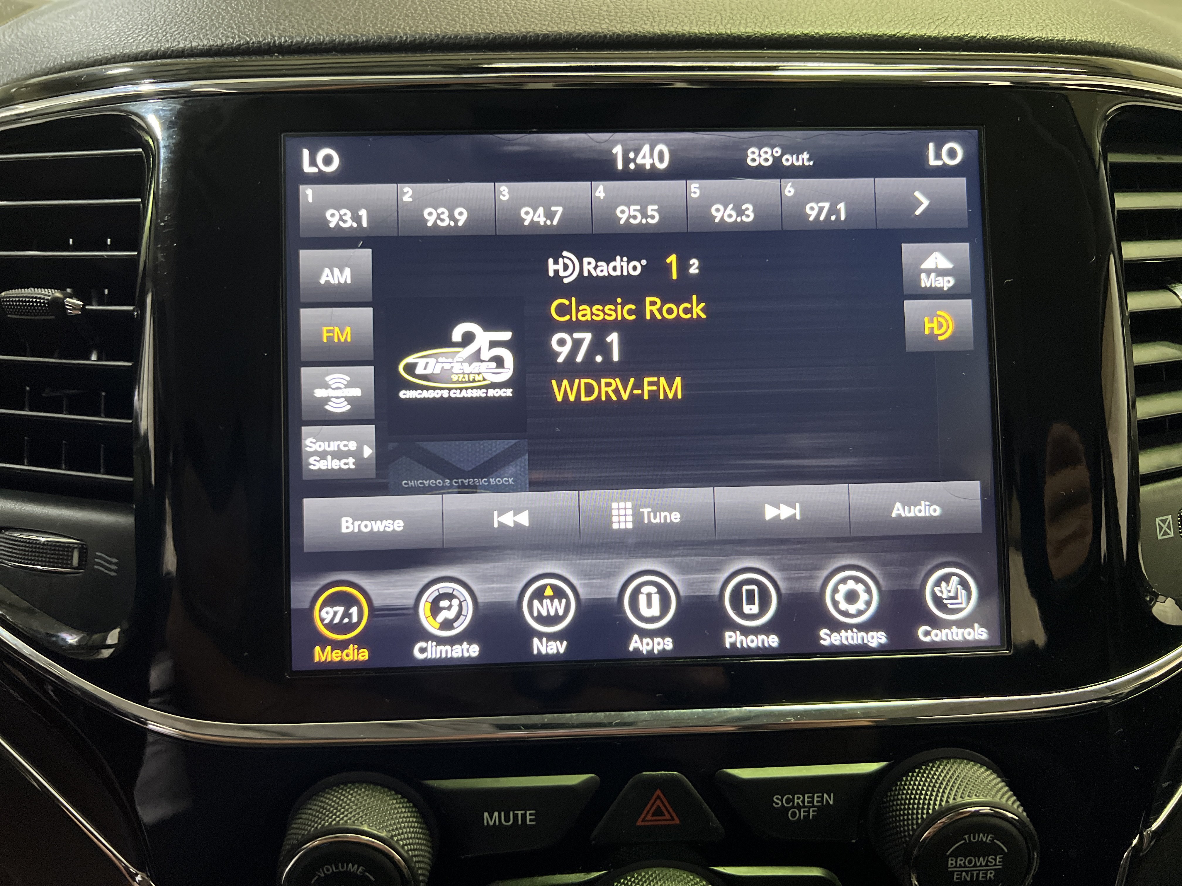 Used 2020 Jeep Grand Cherokee Summit AWD/4WD image 19