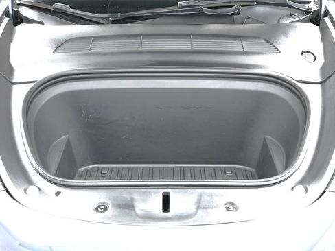 Used 2023 Tesla Model Y Long Range AWD/4WD image 42