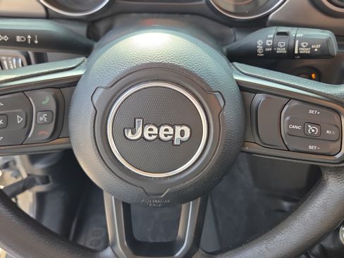 Used 2021 Jeep Wrangler Sport AWD/4WD image 22