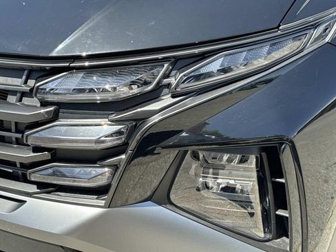 Used 2025 Hyundai Tucson SE FWD image 11
