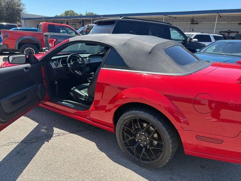 Used 2006 Ford Mustang GT RWD image 5