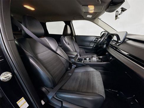 Used 2024 Mitsubishi Outlander SE image 29