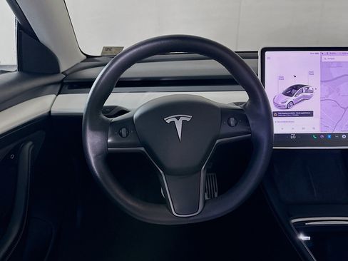 Used 2021 Tesla Model 3 Standard Range Plus image 16
