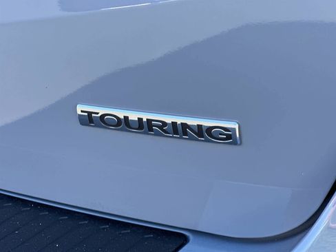 Used 2024 Honda Odyssey Touring image 7