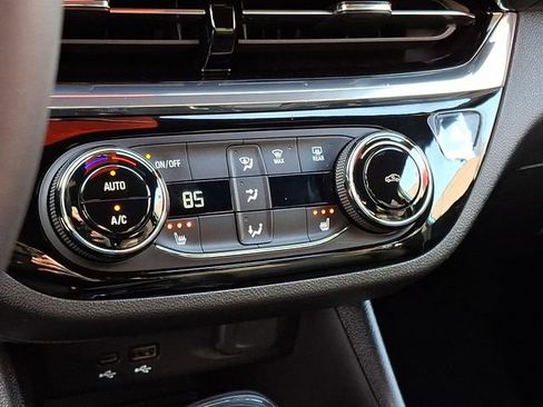 Used 2025 Buick Envista Sport Touring w/ Convenience I Package image 16