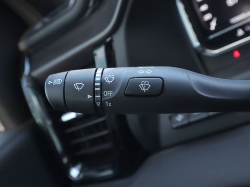 Used 2025 GMC Sierra 2500 AT4X image 21