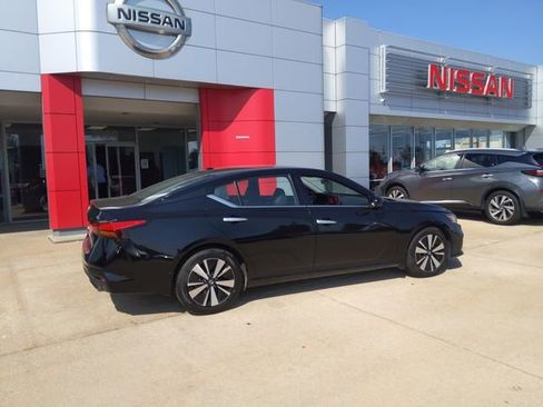 Used 2021 Nissan Altima 2.5 SL image 3