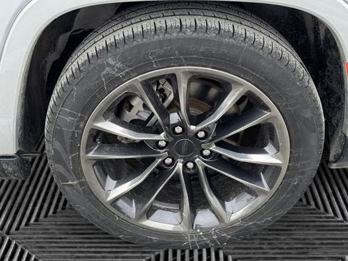 Certified 2025 Jeep Grand Wagoneer Series II Obsidian w/ Quick Order Packagew 28T image 10