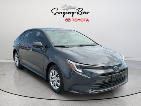 Used 2024 Toyota Corolla LE FWD image 1