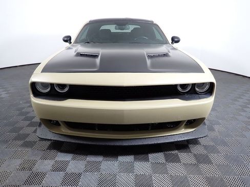 Used 2018 Dodge Challenger R/T Scat Pack RWD image 11