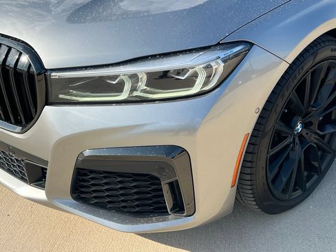 Used 2022 BMW 750i xDrive w/ Executive Package AWD/4WD image 4