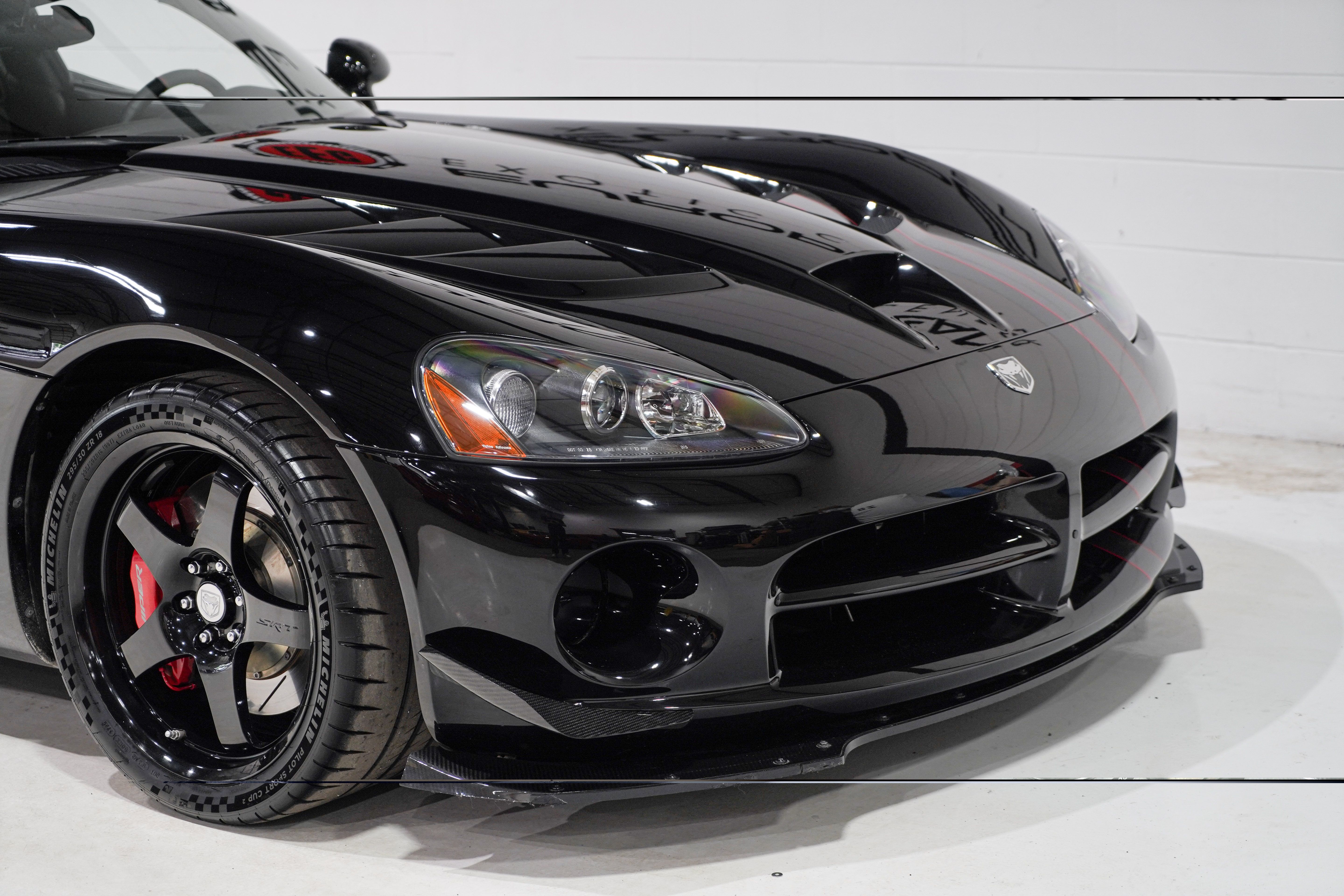 Used 2010 Dodge Viper ACR RWD image 22