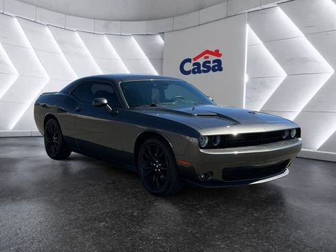 Used 2018 Dodge Challenger SXT w/ Blacktop Package image 1