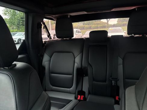 Used 2024 Ford Bronco Black Diamond AWD/4WD image 12