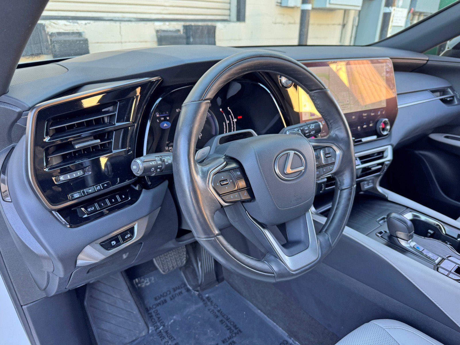 Used 2024 Lexus RX 350h w/ Convenience Package AWD/4WD image 14