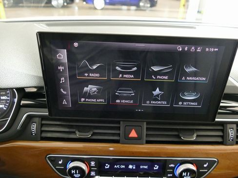 Used 2023 Audi A4 2.0T Premium w/ Convenience Package image 19