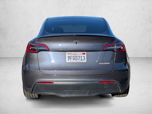 Used 2023 Tesla Model Y Performance image 7