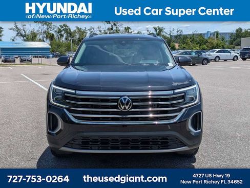 Used 2024 Volkswagen Atlas SE FWD image 8