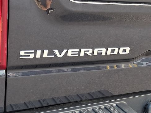 Used 2024 Chevrolet Silverado 1500 RST w/ Z71 Off-Road Package AWD/4WD image 31