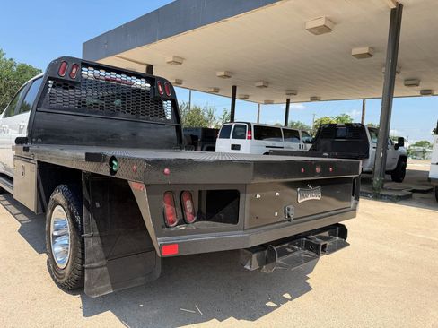 Used 2021 Chevrolet Silverado 3500 LT w/ Snow Plow Prep Package AWD/4WD image 10