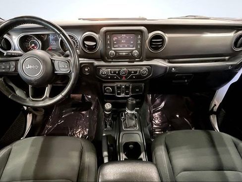 Used 2021 Jeep Gladiator Willys image 16