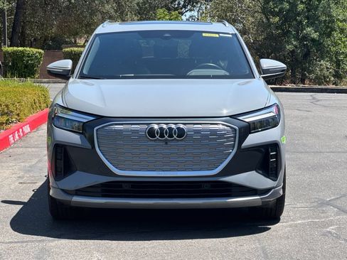 Used 2023 Audi Q4 e-tron Premium Plus w/ Premium Plus RWD image 10
