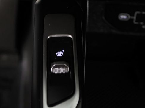 Used 2025 Kia Sorento S FWD image 24