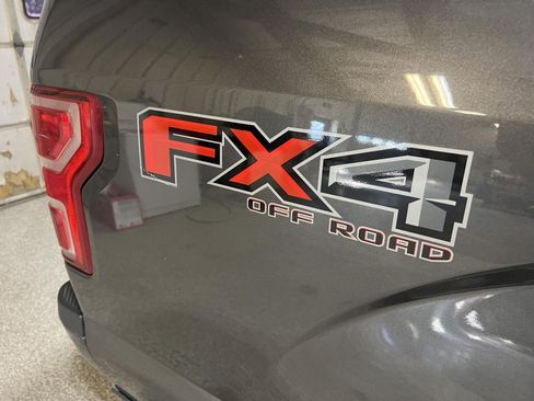 Used 2018 Ford F150 XLT w/ Equipment Group 302A Luxury AWD/4WD image 10