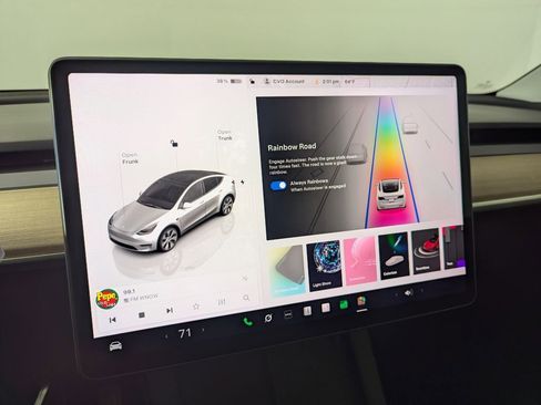 Used 2023 Tesla Model Y Long Range image 40