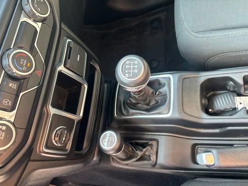 Used 2021 Jeep Gladiator Sport AWD/4WD image 13