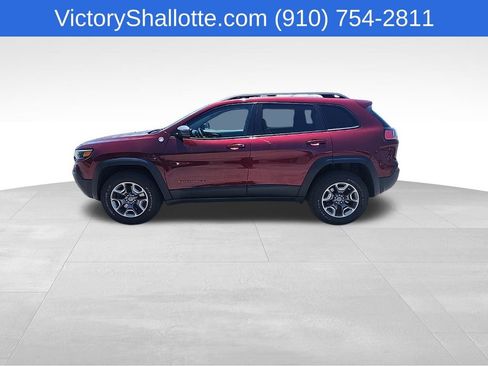 Used 2019 Jeep Cherokee Trailhawk AWD/4WD image 15