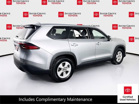 Certified 2025 Toyota Grand Highlander LE image 6