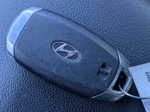 Used 2023 Hyundai Elantra SEL FWD image 31