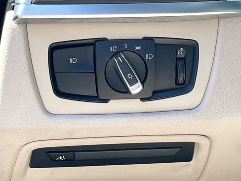 Used 2018 BMW 330i Sedan RWD image 10